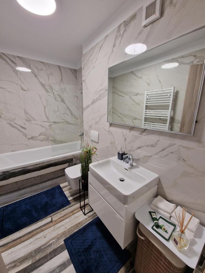 M&A Apartment Braşov Esterno foto